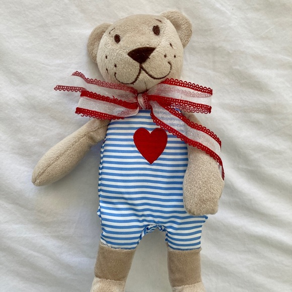 NWOT stuffed bear - Picture 1 of 3